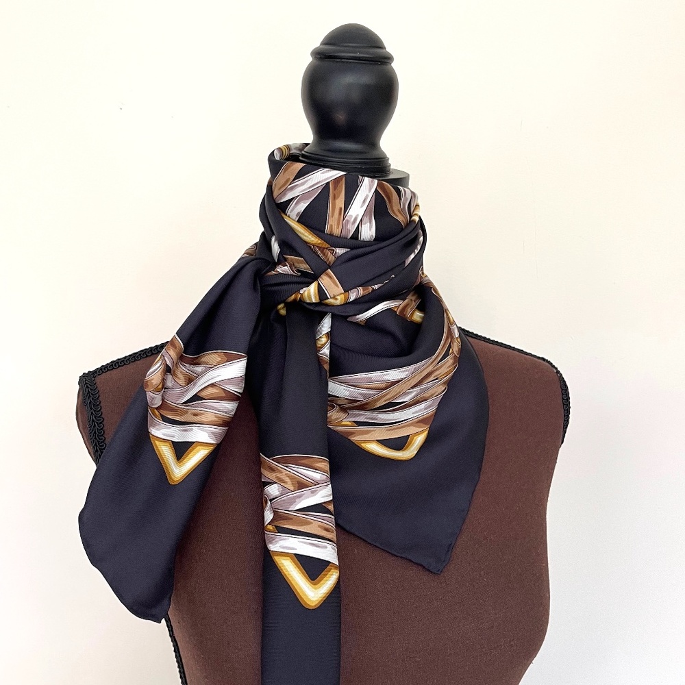 New Gucci Scarf Iconic Print Black Silk Wrap with Gucci Gift Box - Picture 14 of 16